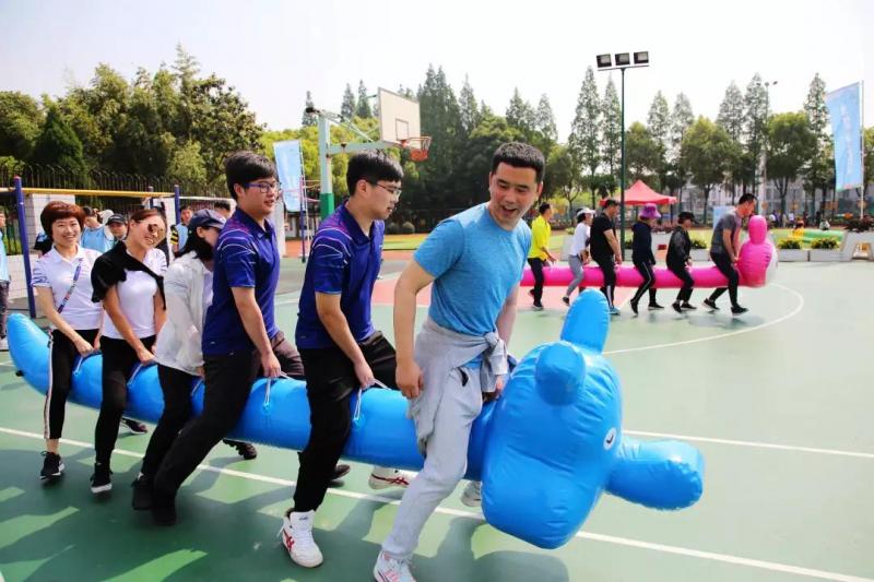 上海市社區(qū)<a href=http://www.hjlhqqhx.cn target=_blank class=infotextkey>健身</a>俱樂部