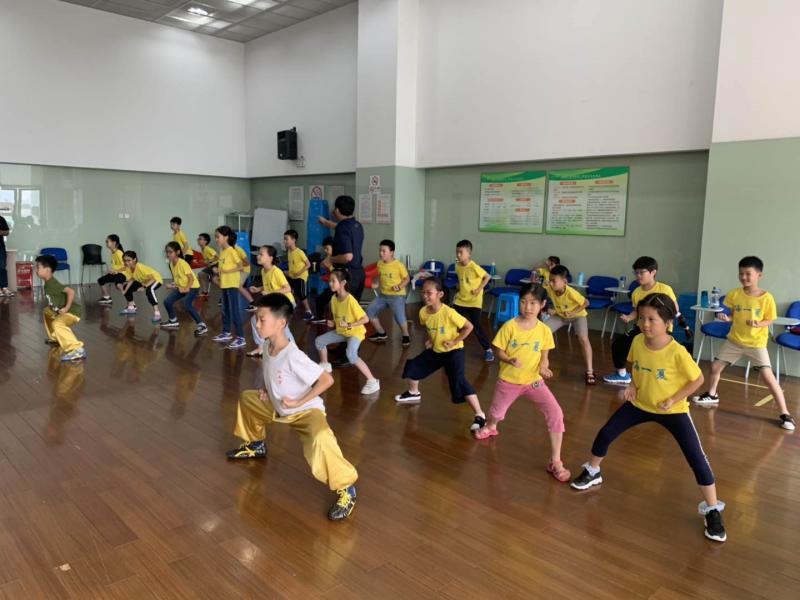 上海市社區(qū)<a href=http://www.hjlhqqhx.cn target=_blank class=infotextkey>健身</a>俱樂(lè)部