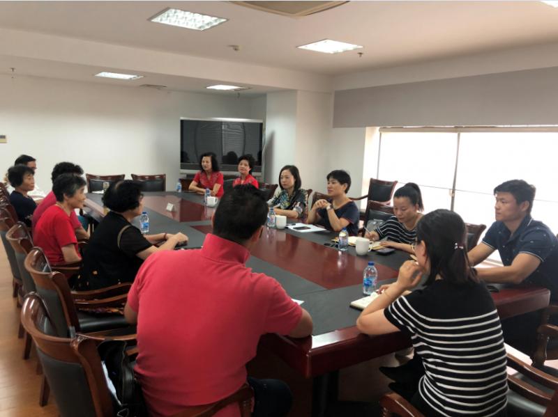 上海市社區(qū)<a href=http://www.hjlhqqhx.cn target=_blank class=infotextkey>健身</a>俱樂(lè)部