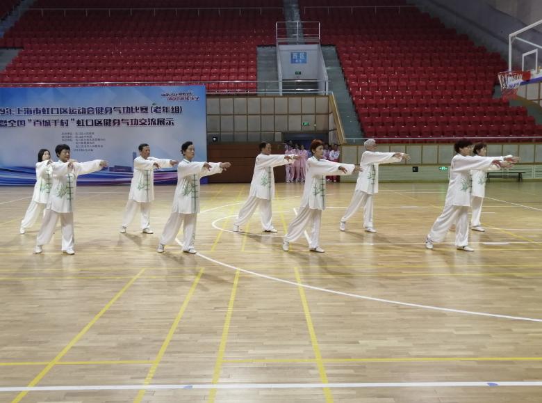 上海市社區(qū)<a href=http://www.hjlhqqhx.cn target=_blank class=infotextkey>健身</a>俱樂部