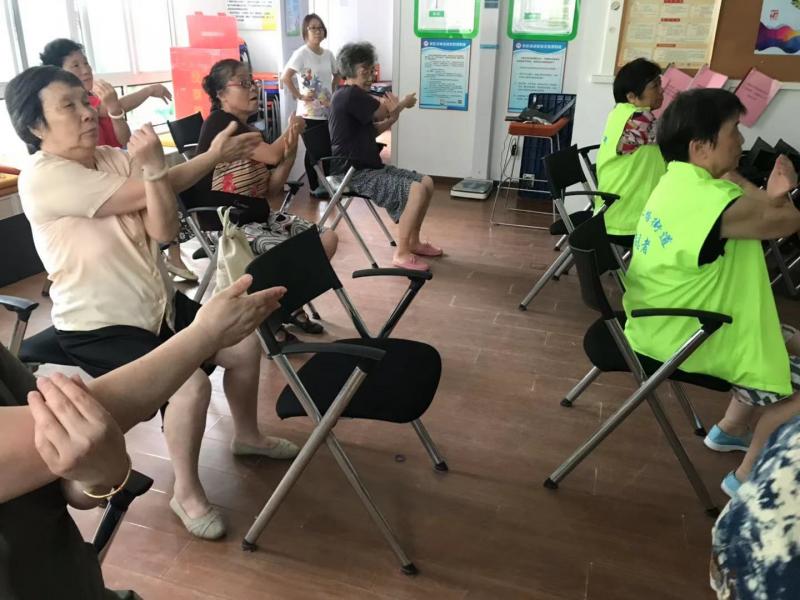 上海市社區(qū)<a href=http://www.hjlhqqhx.cn target=_blank class=infotextkey>健身</a>俱樂部