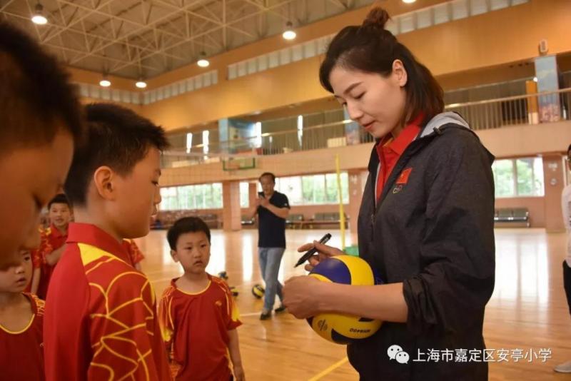 上海市社區(qū)<a href=http://www.hjlhqqhx.cn target=_blank class=infotextkey>健身</a>俱樂部