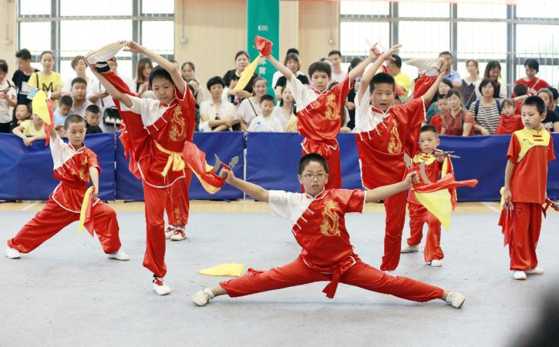 上海市社區(qū)<a href=http://www.hjlhqqhx.cn target=_blank class=infotextkey>健身</a>俱樂(lè)部