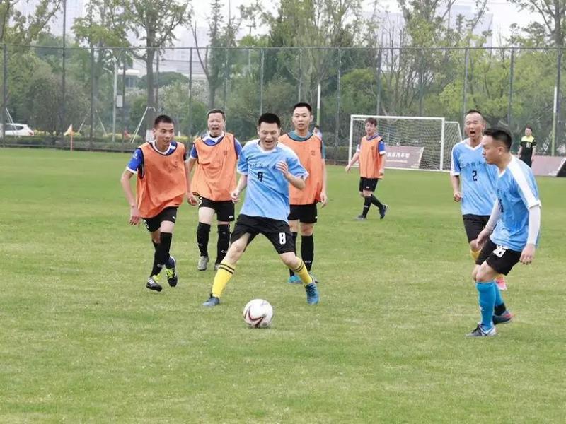 上海市社區(qū)<a href=http://www.hjlhqqhx.cn target=_blank class=infotextkey>健身</a>俱樂部