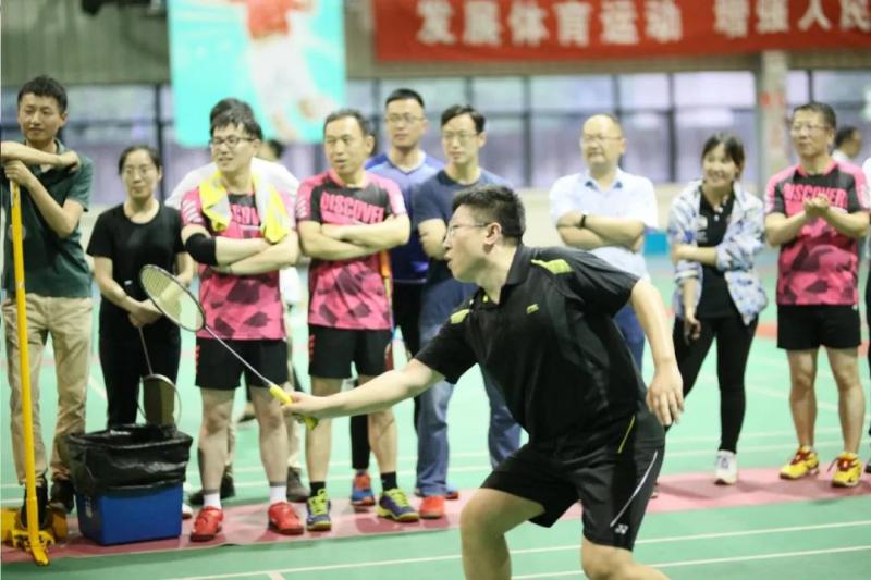 上海市社區(qū)<a href=http://www.hjlhqqhx.cn target=_blank class=infotextkey>健身</a>俱樂部