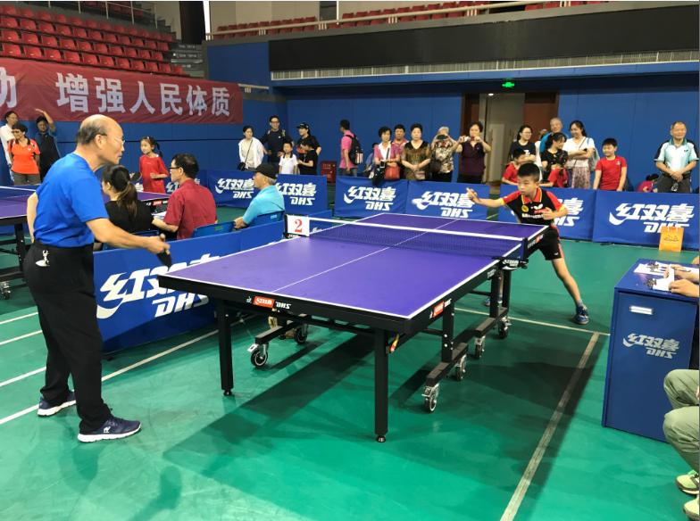 上海市社區(qū)<a href=http://www.hjlhqqhx.cn target=_blank class=infotextkey>健身</a>俱樂部