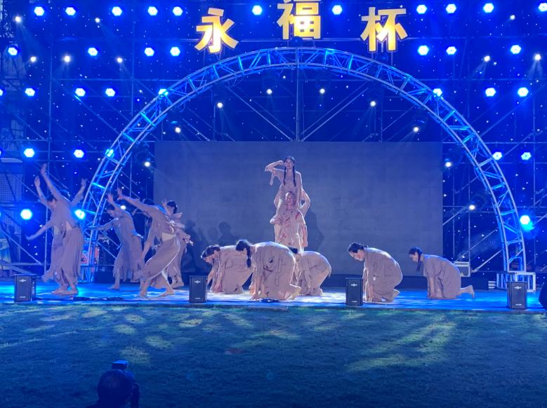 上海市社區(qū)<a href=http://www.hjlhqqhx.cn target=_blank class=infotextkey>健身</a>俱樂部