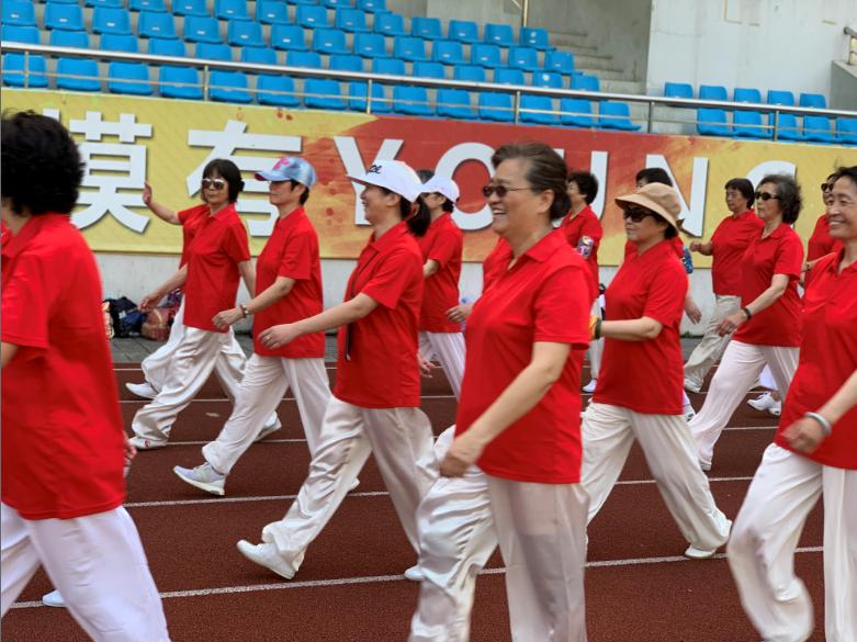 上海市社區(qū)<a href=http://www.hjlhqqhx.cn target=_blank class=infotextkey>健身</a>俱樂部