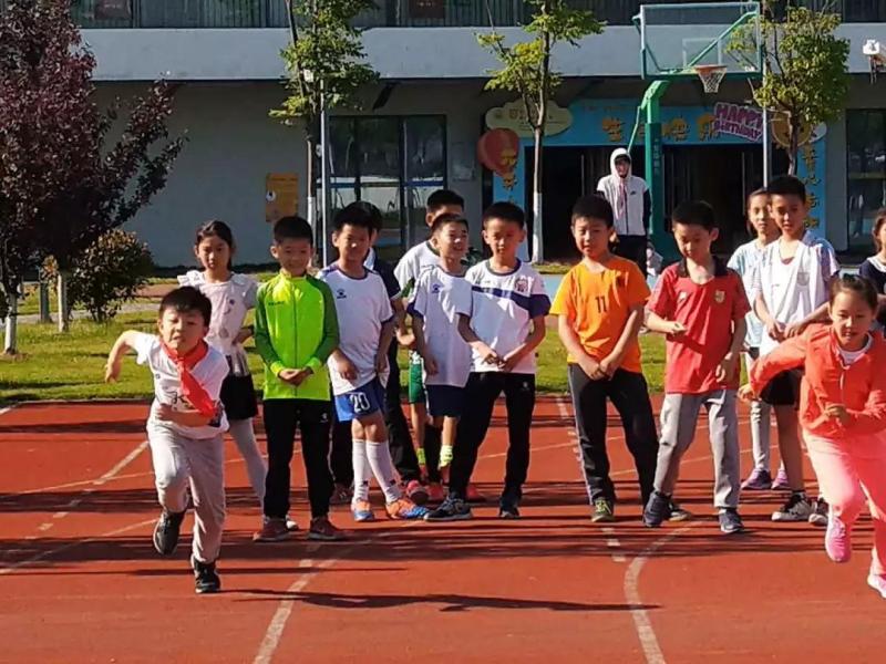 上海市社區(qū)<a href=http://www.hjlhqqhx.cn target=_blank class=infotextkey>健身</a>俱樂部