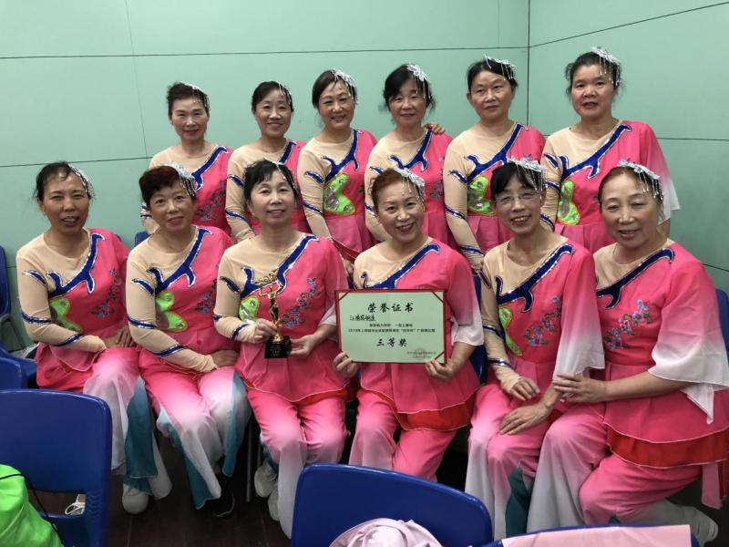 上海市社區(qū)<a href=http://www.hjlhqqhx.cn target=_blank class=infotextkey>健身</a>俱樂部