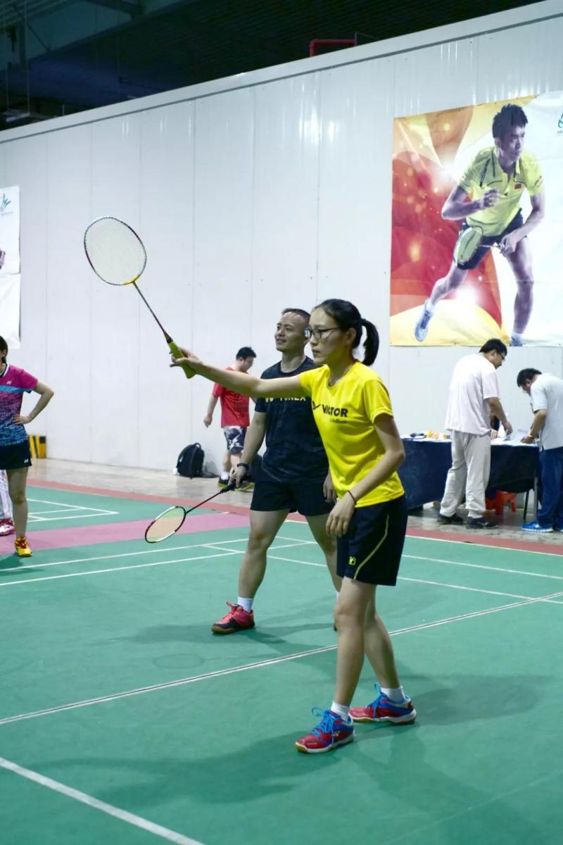 上海市社區(qū)<a href=http://www.hjlhqqhx.cn target=_blank class=infotextkey>健身</a>俱樂部