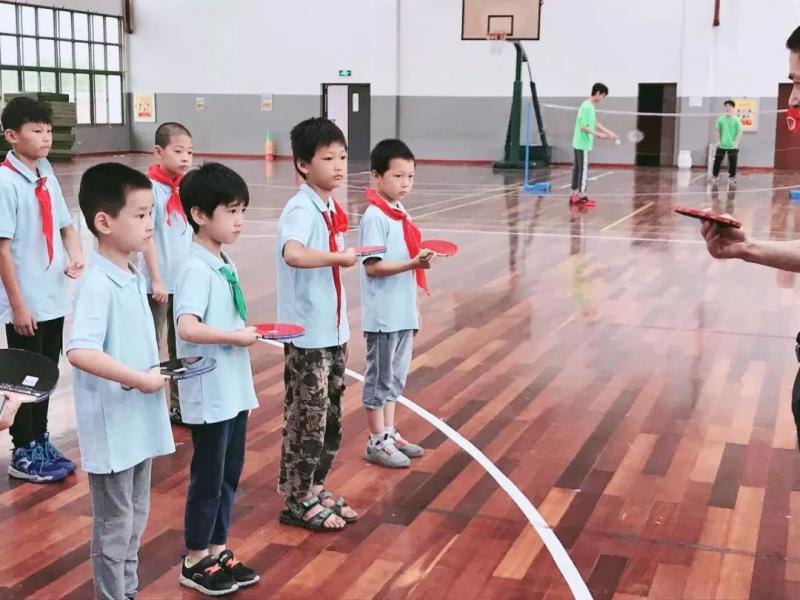 上海市社區(qū)<a href=http://www.hjlhqqhx.cn target=_blank class=infotextkey>健身</a>俱樂(lè)部