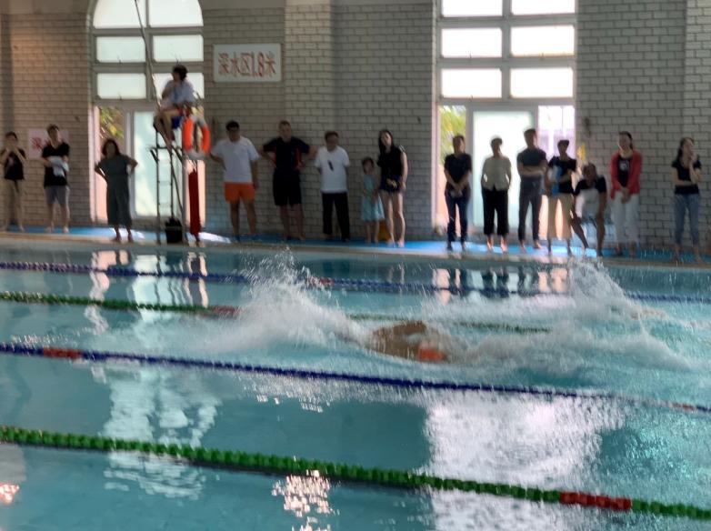 上海市社區(qū)<a href=http://www.hjlhqqhx.cn target=_blank class=infotextkey>健身</a>俱樂部