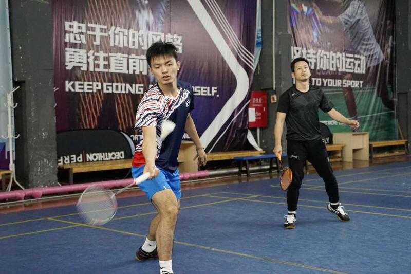 上海市社區(qū)<a href=http://www.hjlhqqhx.cn target=_blank class=infotextkey>健身</a>俱樂(lè)部