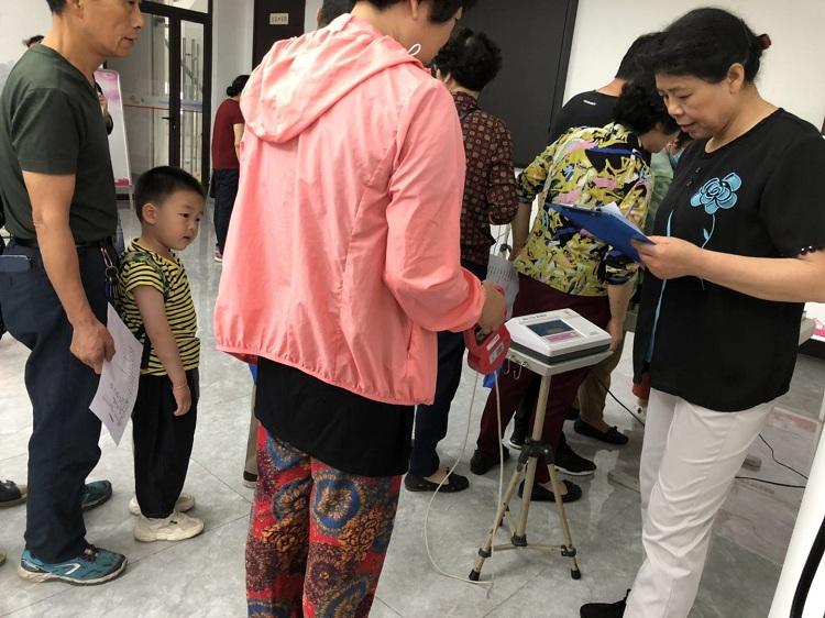 上海市社區(qū)<a href=http://www.hjlhqqhx.cn target=_blank class=infotextkey>健身</a>俱樂(lè)部 上海市社區(qū)<a href=http://www.hjlhqqhx.cn target=_blank class=infotextkey>健身</a>俱樂(lè)部