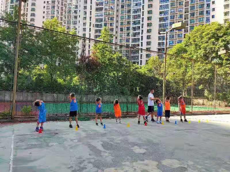 上海市社區(qū)<a href=http://www.hjlhqqhx.cn target=_blank class=infotextkey>健身</a>俱樂部