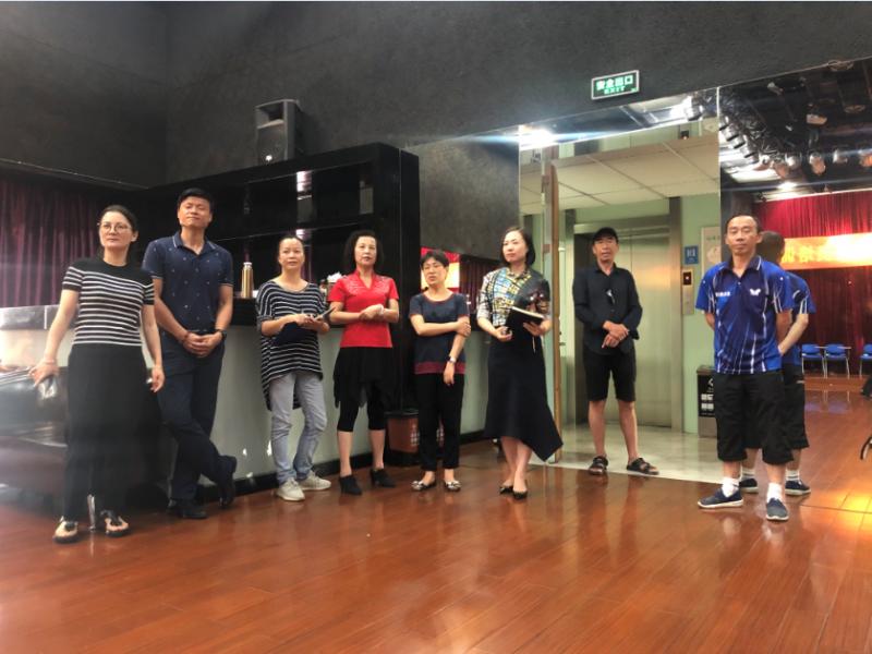 上海市社區(qū)<a href=http://www.hjlhqqhx.cn target=_blank class=infotextkey>健身</a>俱樂(lè)部