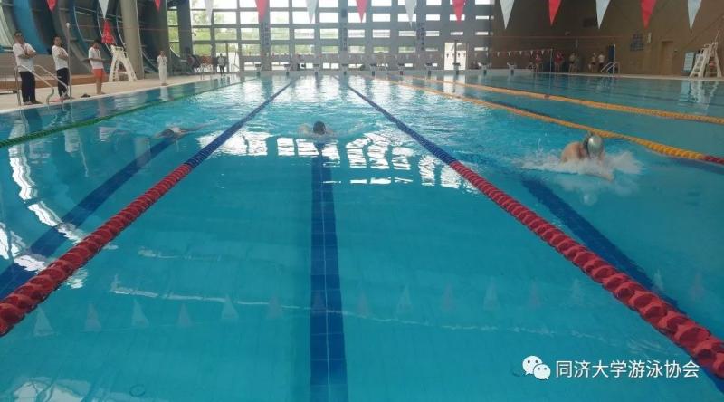 上海市社區(qū)<a href=http://www.hjlhqqhx.cn target=_blank class=infotextkey>健身</a>俱樂(lè)部