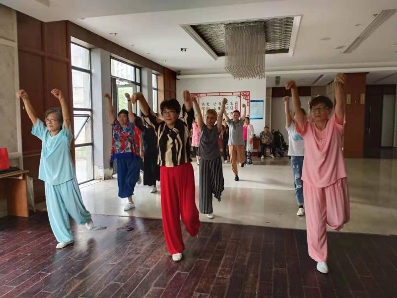 上海市社區(qū)<a href=http://www.hjlhqqhx.cn target=_blank class=infotextkey>健身</a>俱樂(lè)部