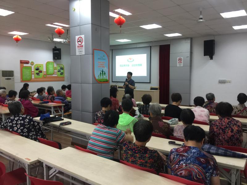 上海市社區(qū)<a href=http://www.hjlhqqhx.cn target=_blank class=infotextkey>健身</a>俱樂部