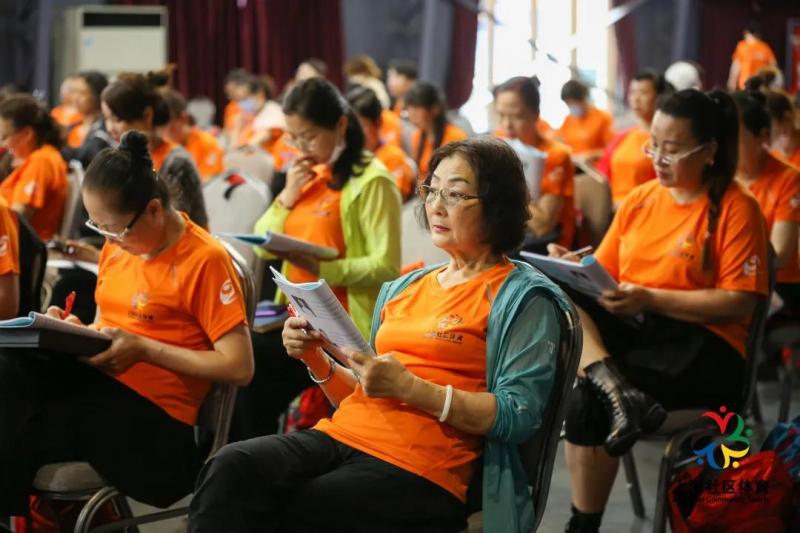 上海市社區(qū)<a href=http://www.hjlhqqhx.cn target=_blank class=infotextkey>健身</a>俱樂(lè)部