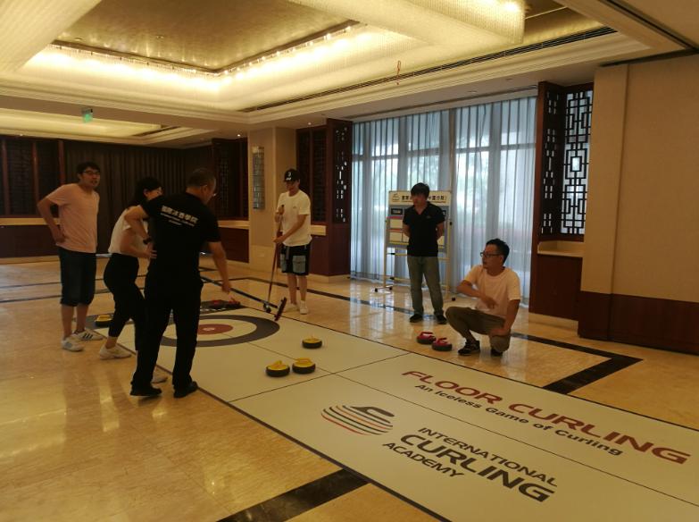 上海市社區(qū)<a href=http://www.hjlhqqhx.cn target=_blank class=infotextkey>健身</a>俱樂部