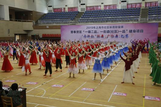 上海市社區(qū)<a href=http://www.hjlhqqhx.cn target=_blank class=infotextkey>健身</a>俱樂部