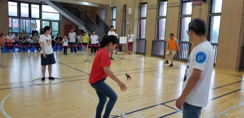 上海市社區(qū)<a href=http://www.hjlhqqhx.cn target=_blank class=infotextkey>健身</a>俱樂部