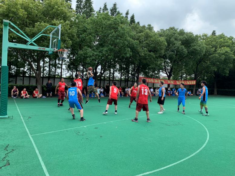 上海市社區(qū)<a href=http://www.hjlhqqhx.cn target=_blank class=infotextkey>健身</a>俱樂部