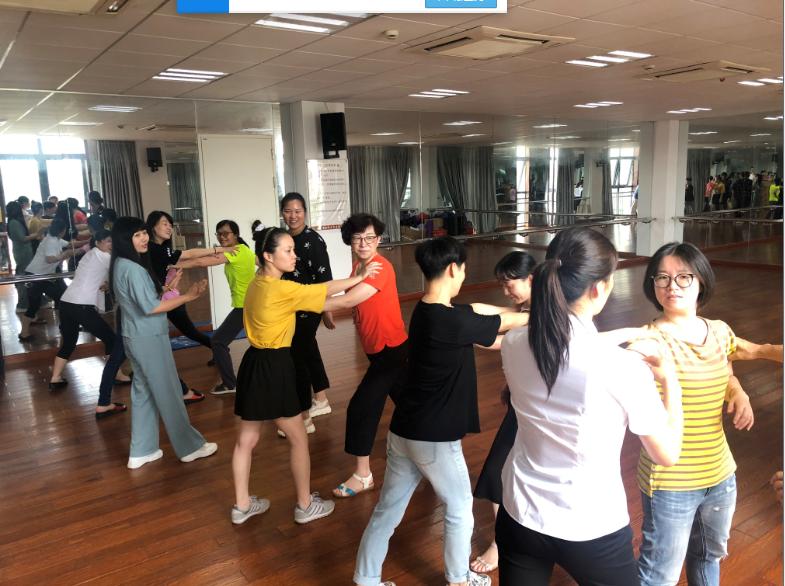 上海市社區(qū)<a href=http://www.hjlhqqhx.cn target=_blank class=infotextkey>健身</a>俱樂部