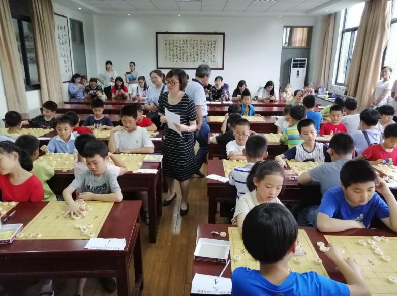 上海市社區(qū)<a href=http://www.hjlhqqhx.cn target=_blank class=infotextkey>健身</a>俱樂部