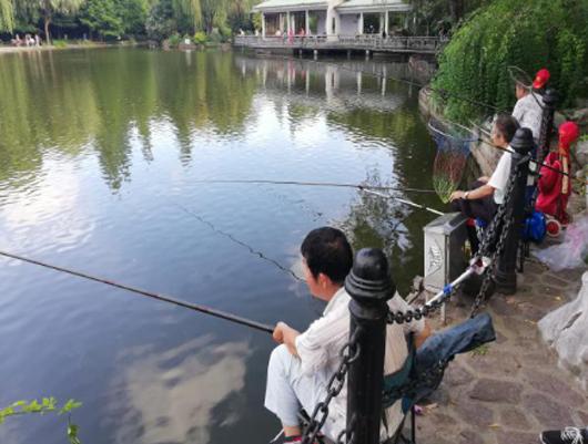 上海市社區(qū)<a href=http://www.hjlhqqhx.cn target=_blank class=infotextkey>健身</a>俱樂(lè)部