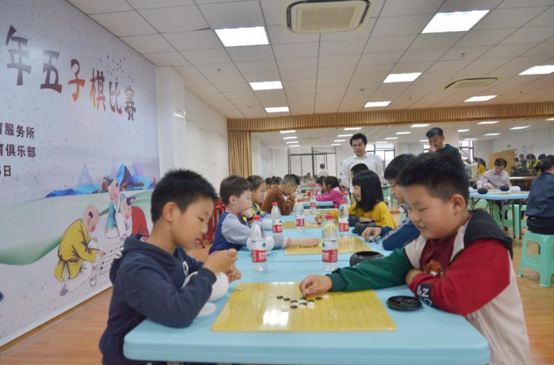 上海市社區(qū)<a href=http://www.hjlhqqhx.cn target=_blank class=infotextkey>健身</a>俱樂(lè)部