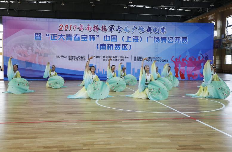 上海市社區(qū)<a href=http://www.hjlhqqhx.cn target=_blank class=infotextkey>健身</a>俱樂部