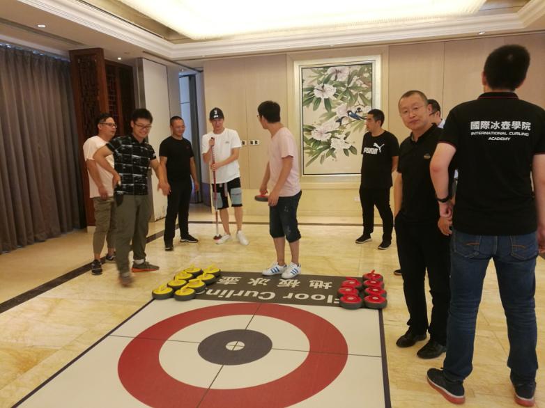 上海市社區(qū)<a href=http://www.hjlhqqhx.cn target=_blank class=infotextkey>健身</a>俱樂部