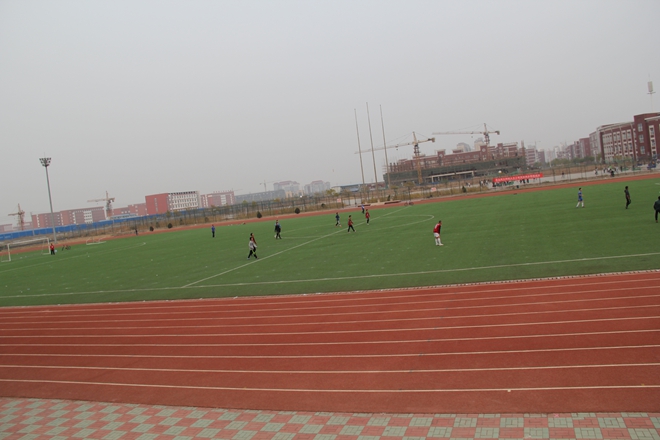 北京交通大學(xué)黃驊分校4*4<a href=http://www.hjlhqqhx.cn target=_blank class=infotextkey>塑膠跑道</a>工程實例