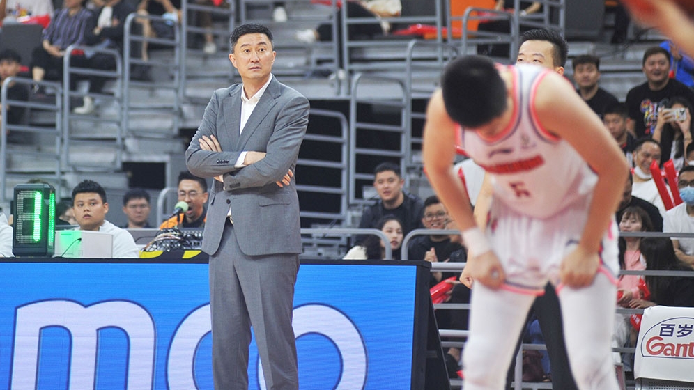 【CBA】拿下常規(guī)賽第二，杜鋒感慨“任務(wù)完成了”