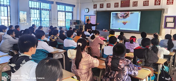 技術(shù)賦能，教學(xué)增效