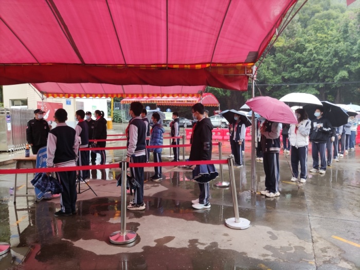 應(yīng)急演練警鐘鳴，平安校園共守護(hù)