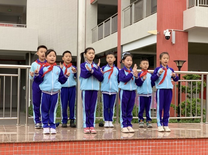 關(guān)注安全 健康成長