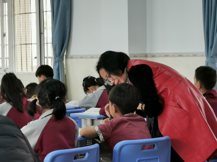 因勢(shì)利導(dǎo)，順學(xué)而教