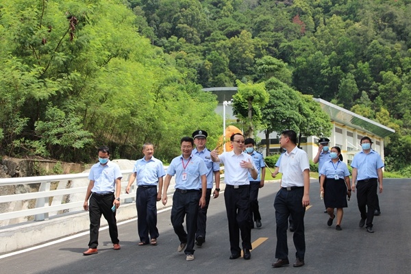 賡續(xù)百年初心，擔(dān)當(dāng)育人使命！中山二中開(kāi)展慶祝教師節(jié)系列活動(dòng)