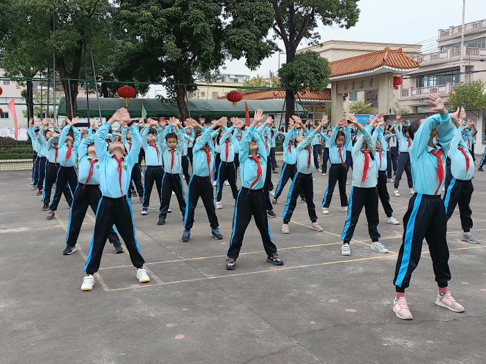 推動體育鍛煉，增強身體素質(zhì)