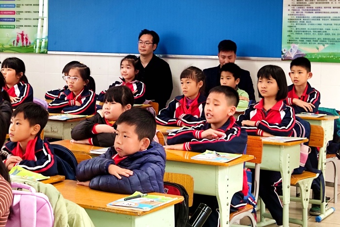 心系學(xué)校建設(shè)，情系教育發(fā)展