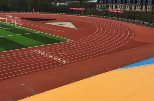 環(huán)保透氣型<a href=http://www.hjlhqqhx.cn target=_blank class=infotextkey>塑膠跑道</a>