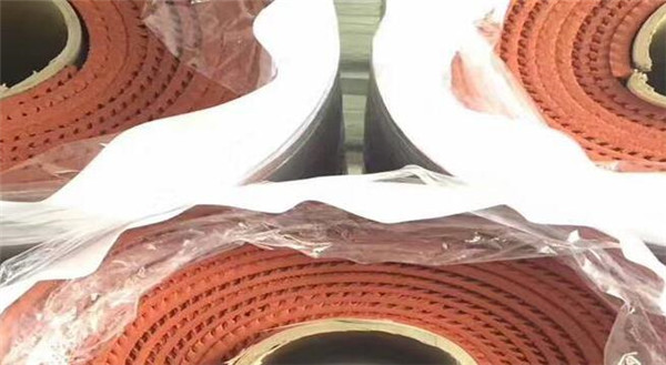 預制式環(huán)保橡膠卷材跑道