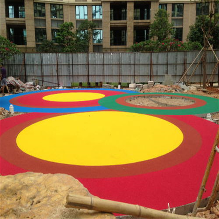 長(zhǎng)春 小區(qū)EPDM<a href=http://www.hjlhqqhx.cn target=_blank class=infotextkey>塑膠跑道</a> 幼兒園塑膠場(chǎng)地 工廠