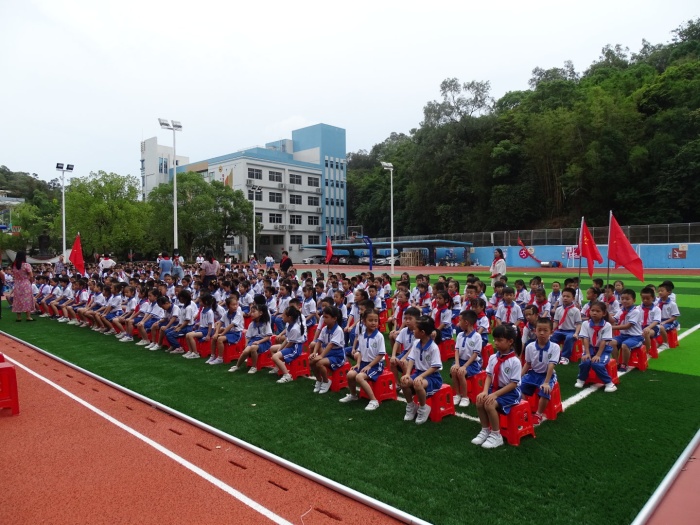 開(kāi)發(fā)區(qū)第二小學(xué)舉行慶“六一”文藝匯演