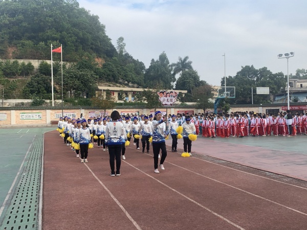 進(jìn)擊吧，六小的青春少年！