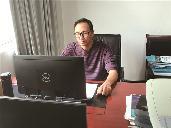 心系教改 長假無休